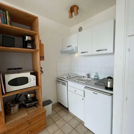 A St-jean-de-monts, Avec Parking, Balcon Et Vue - Fr-1-224c-201